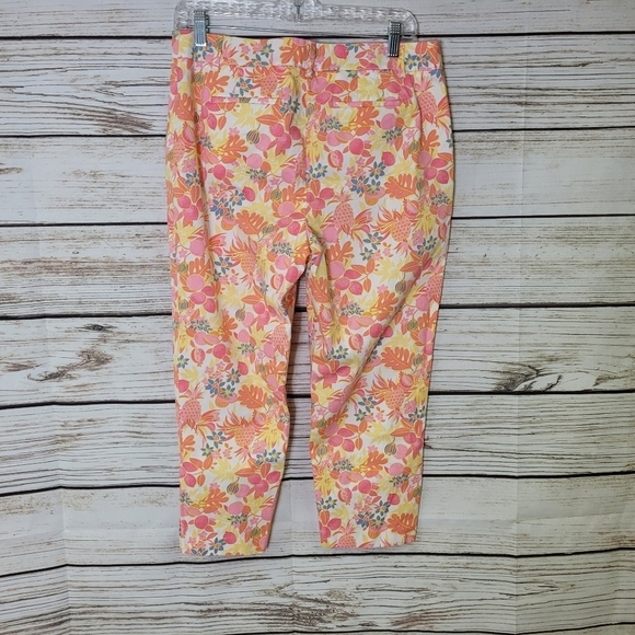 Talbots Perfect Crop Size 10 Petite Fruit and Flowers Print - Picture 7 of 7